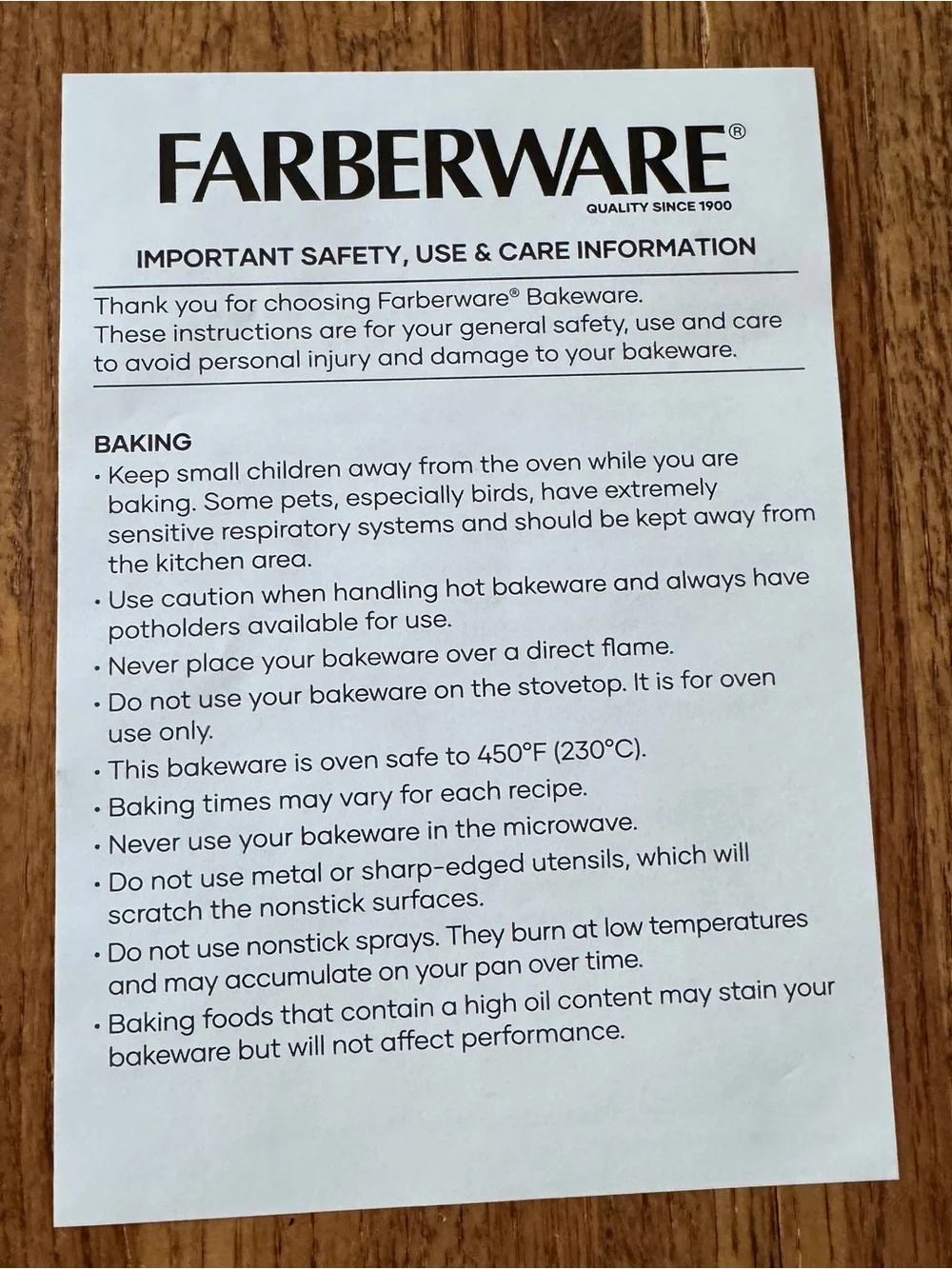 NIB Farberware Disney Mickey Mouse Cast Aluminum Cake Pan Nonstck. vintage style